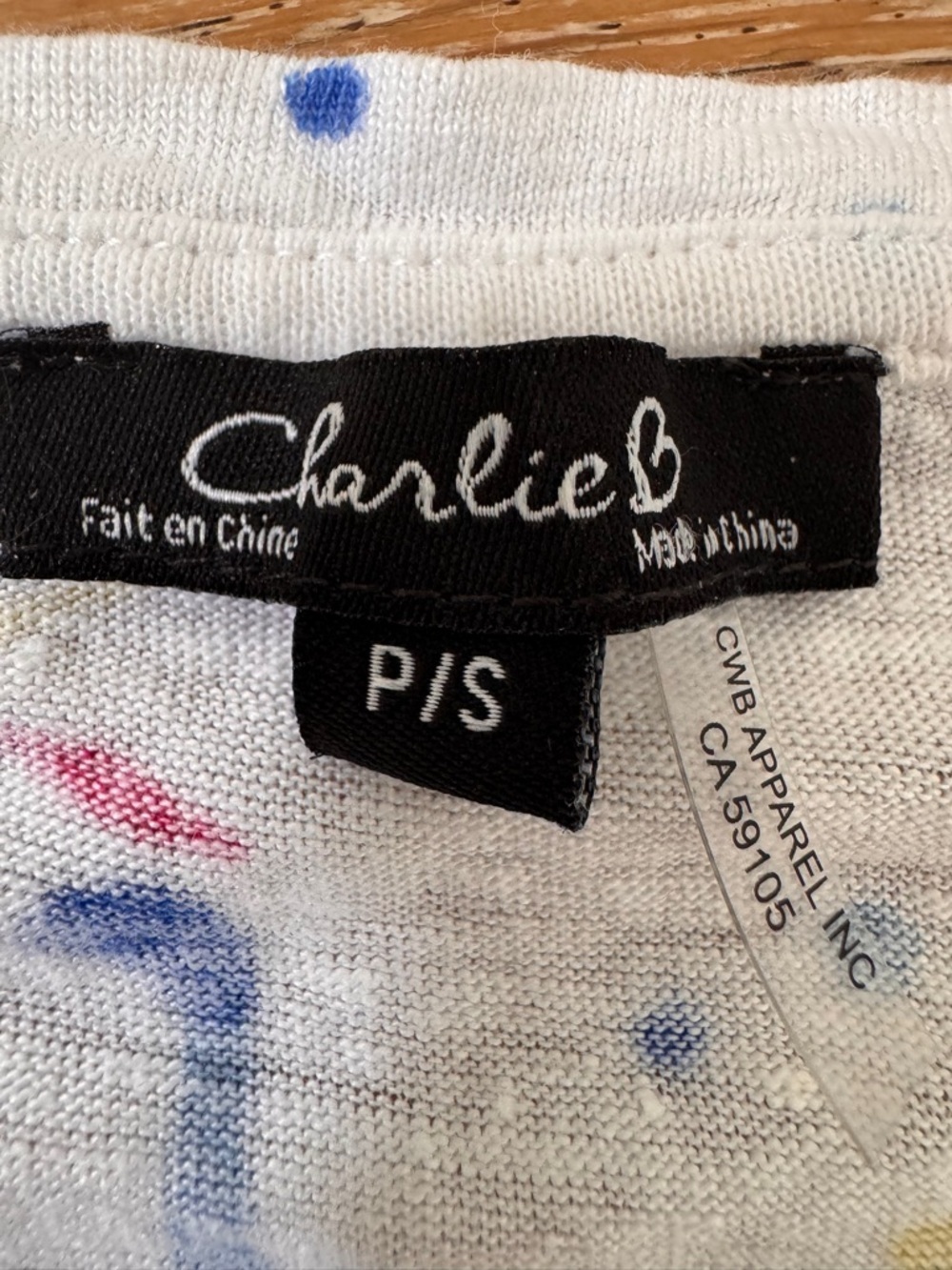 CHARLIE B White V-Neck Linen Short Sleeve Top with Multi Color Splash Print Sz S - Picture 10 of 10
